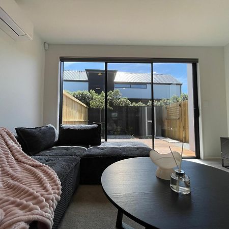 Luxury 2 Bedroom Townhouse Opposite Merivale Mall كريستتشيرش المظهر الخارجي الصورة