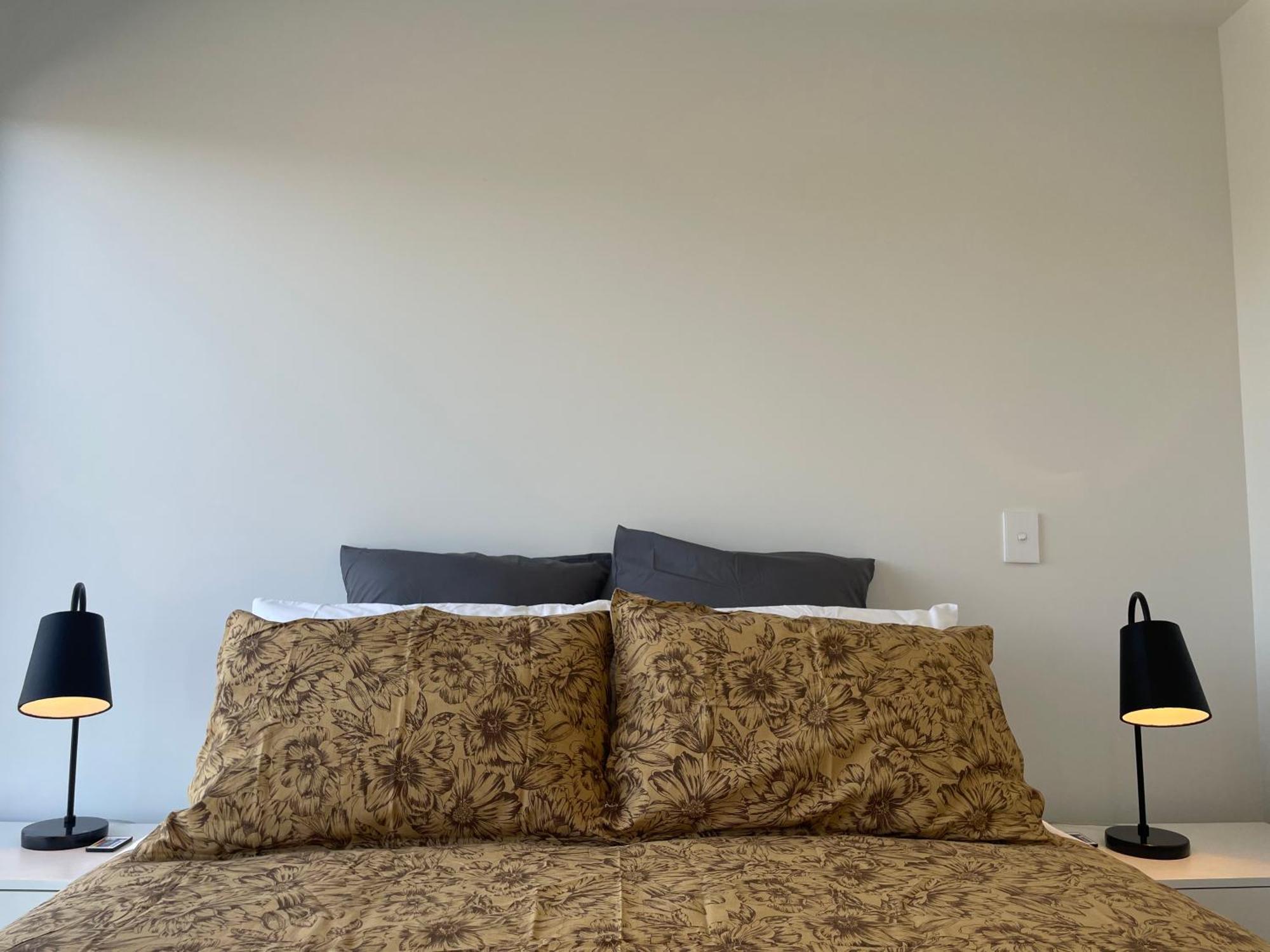 Luxury 2 Bedroom Townhouse Opposite Merivale Mall كريستتشيرش المظهر الخارجي الصورة