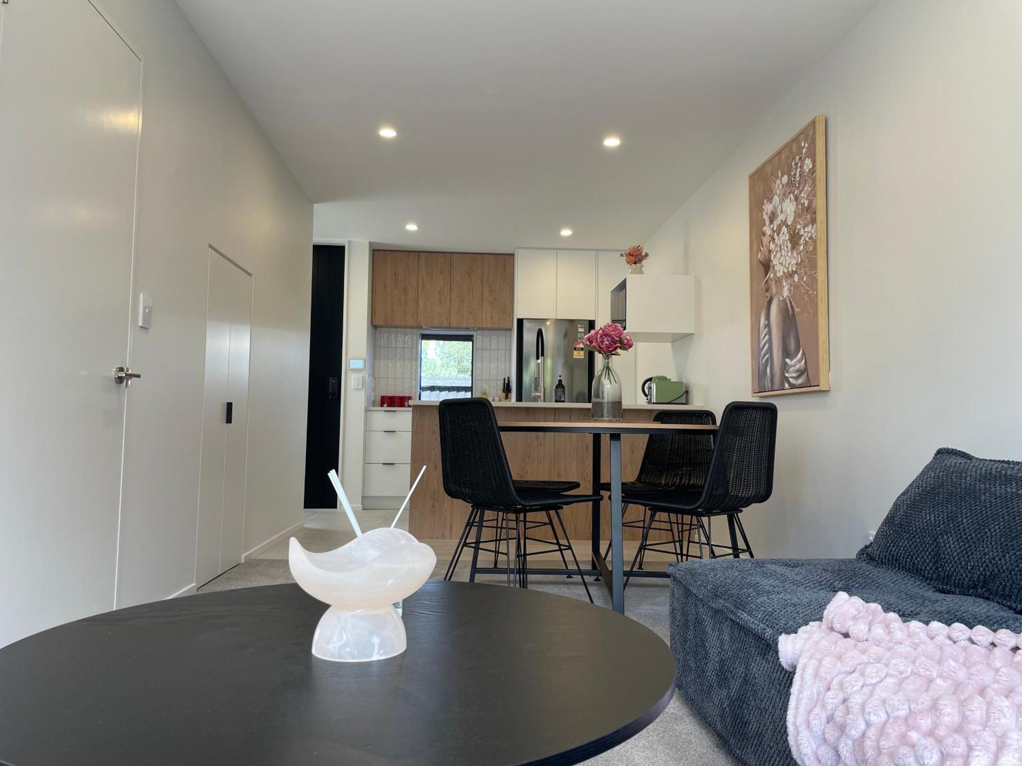 Luxury 2 Bedroom Townhouse Opposite Merivale Mall كريستتشيرش المظهر الخارجي الصورة