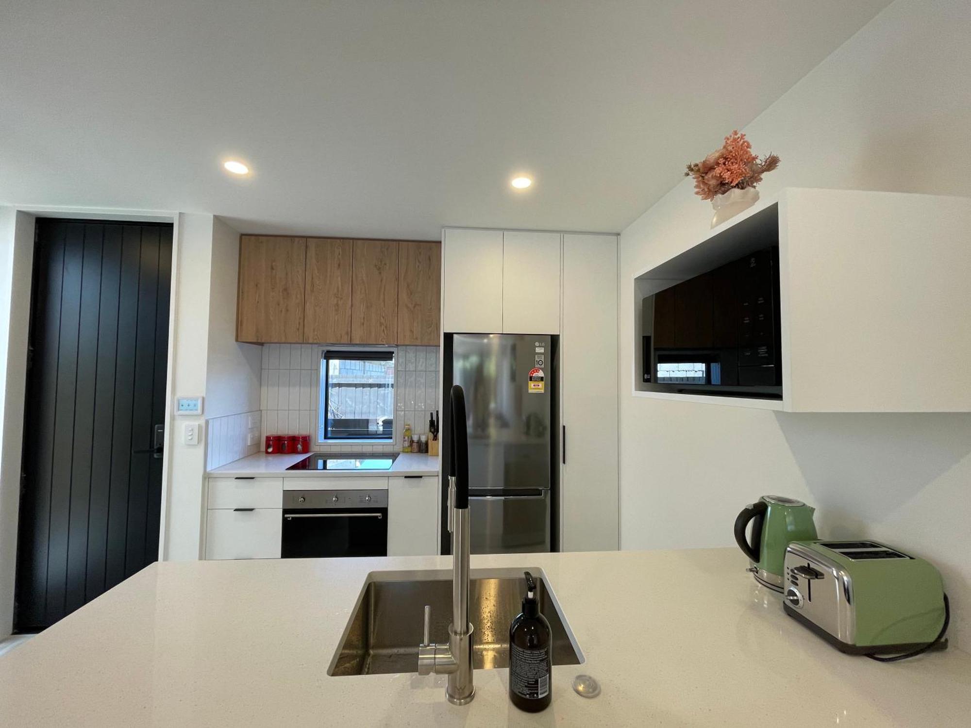 Luxury 2 Bedroom Townhouse Opposite Merivale Mall كريستتشيرش المظهر الخارجي الصورة