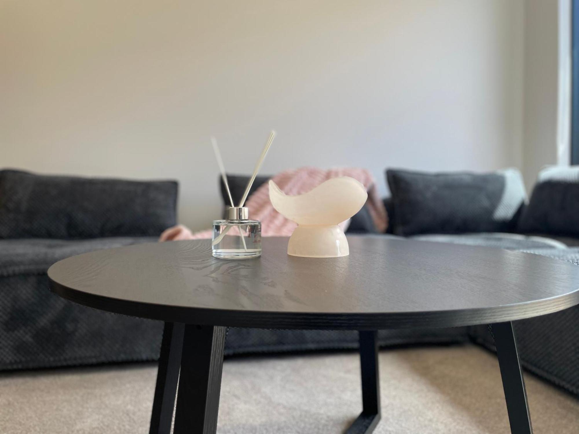 Luxury 2 Bedroom Townhouse Opposite Merivale Mall كريستتشيرش المظهر الخارجي الصورة